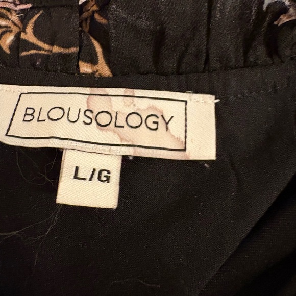 Blousology butterfly print top with stretch elastic bottom - Picture 2 of 3